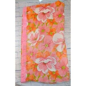 Vtg Floral Full (79in w x 88in ) Acrylic Blanket Satin Trim Cottage Granny Core